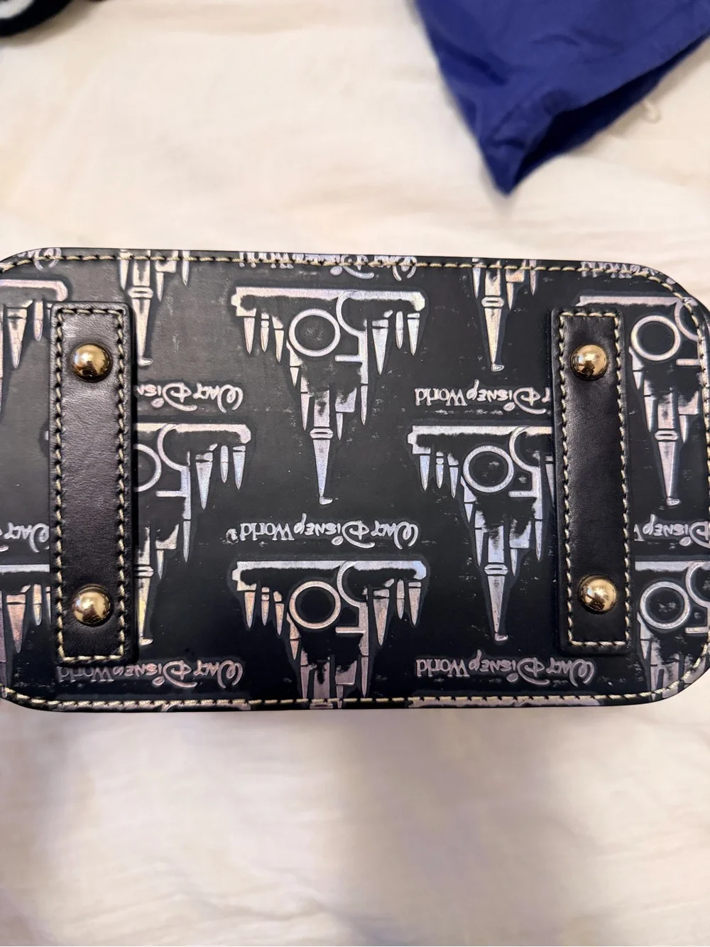 Dooney & Bourke black crossbody
